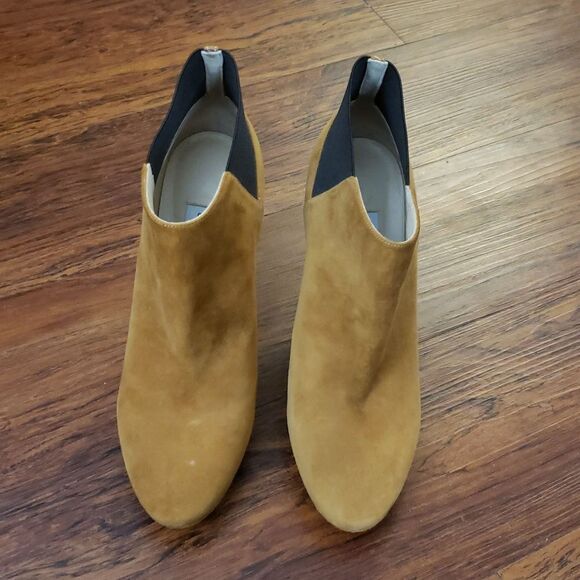 Jimmy Choo Tan Suede Chic Stiletto Heel Ankle Boot Size 38.5 - Picture 4 of 15